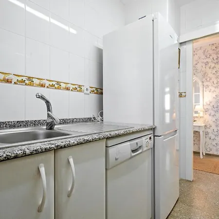 Apartment And Pool Cambrils