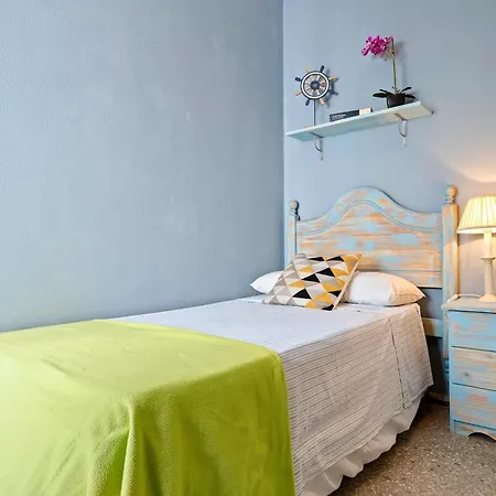 Apartment And Pool Cambrils