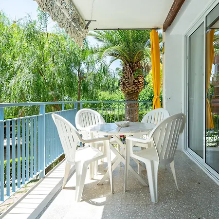 And Pool Apartment Cambrils