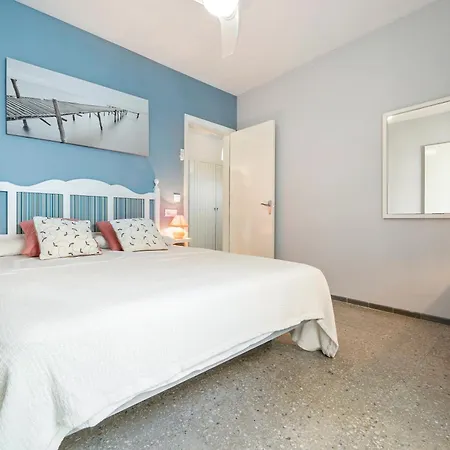 And Pool Apartment Cambrils