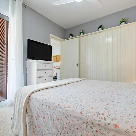 And Pool Apartment
