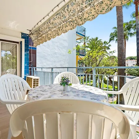 And Pool Apartment *