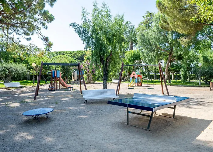 And Pool Cambrils
