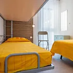 Apartment And Pool Cambrils
